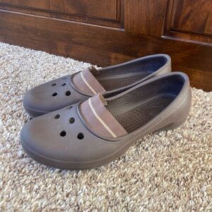 Crocs Juneau Flats Loafers Brown Womens Size 9 Slip On Shoes Elastic Band Rubber